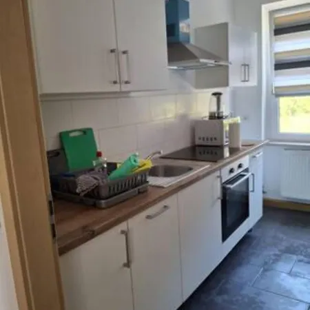 Schoene Vollausgestattete Monteurs- Gaestewohnung Naehe Raffinerie Leuna Und Geiseltalsee 0303