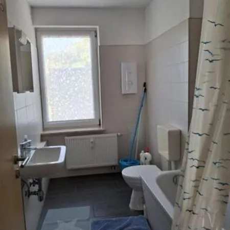 Schoene Vollausgestattete Monteurs- Gaestewohnung Naehe Raffinerie Leuna Und Geiseltalsee 0303 * Braunsbedra