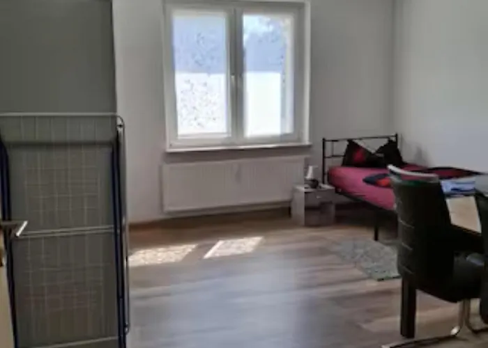 Schoene Vollausgestattete Monteurs- Gaestewohnung Naehe Raffinerie Leuna Und Geiseltalsee 0303 *